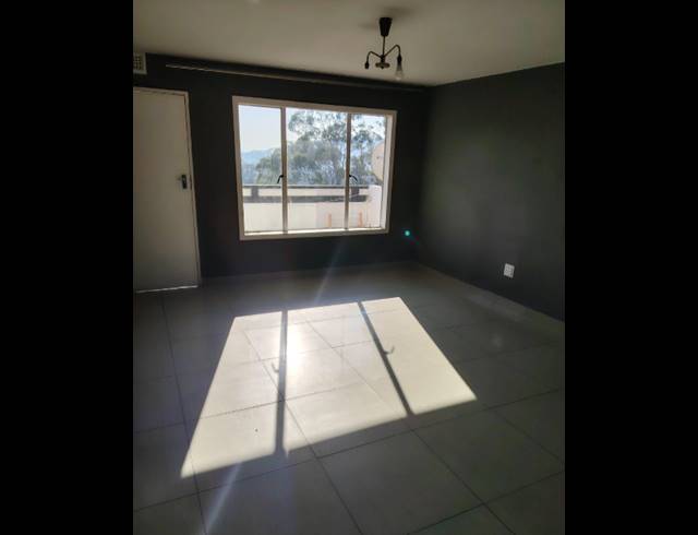 2 BEDROOM APARTMENT FOR SALE IN PINETOWN CENTRAL